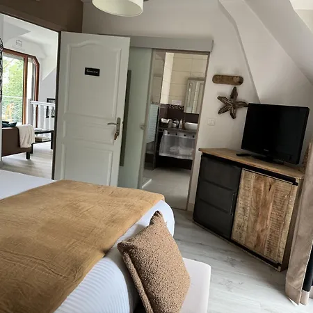 L'oree Du Mont Proche Du Mont Saint Michel בית הארחה