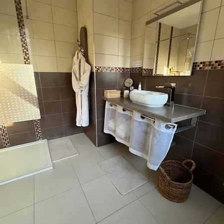 L'oree Du Mont Proche Du Mont Saint Michel ゲストハウス 3*