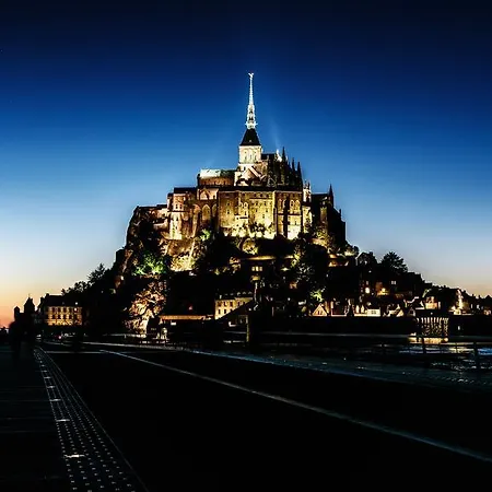 L'orée Du Mont Proche Du Mont Saint Michel