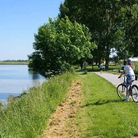 L'oree Du Mont Proche Du Mont Saint Michel בית הארחה פונטורסון