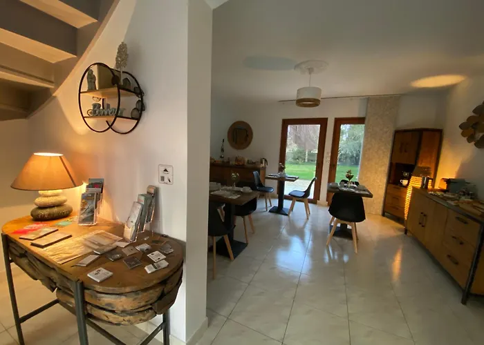 L'oree Du Mont Proche Du Mont Saint Michel Guest house