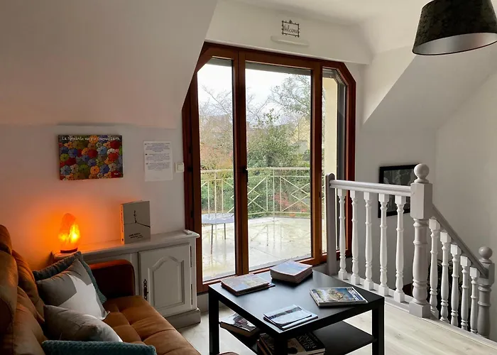 L'oree Du Mont Proche Du Mont Saint Michel Pontorson