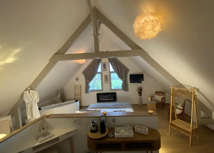 L'oree Du Mont Proche Du Mont Saint Michel