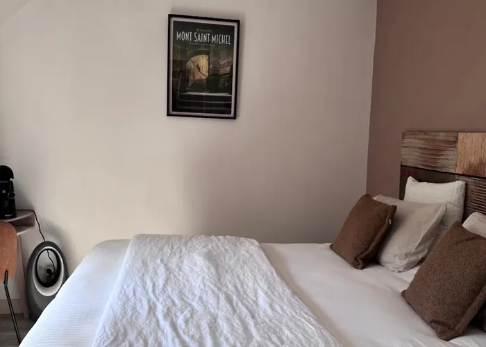 L'oree Du Mont Proche Du Mont Saint Michel Guest house 3*
