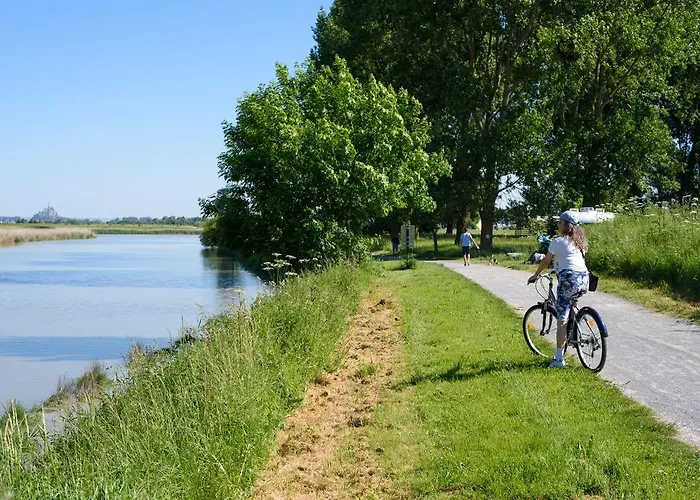 L'oree Du Mont Proche Du Mont Saint Michel Gasthuis Pontorson