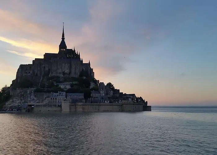 L'oree Du Mont Proche Du Mont Saint Michel Guest house 3*